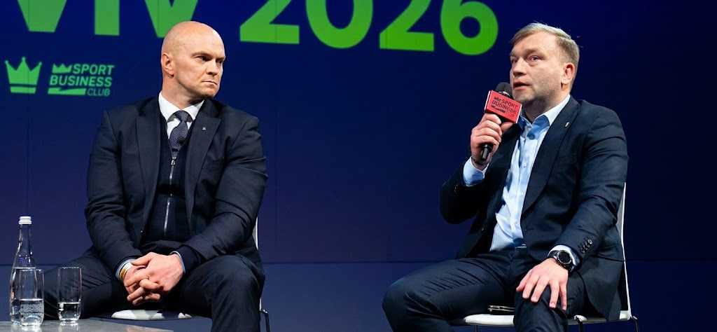 Podiumsdiskussion auf der Bühne des SBC Summit Ukraine Lviv 2026
